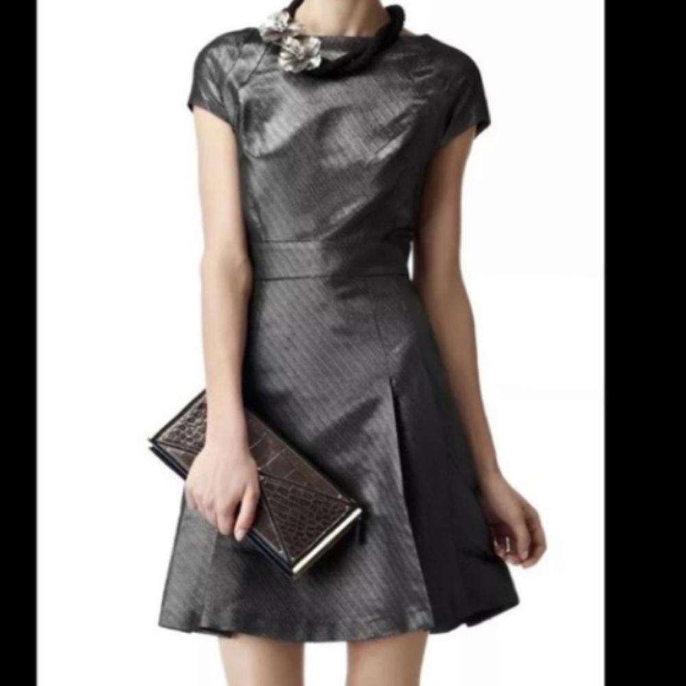 Reiss Mara Metallic Graphite color dress.  flattering dress. EUC. Sz 4